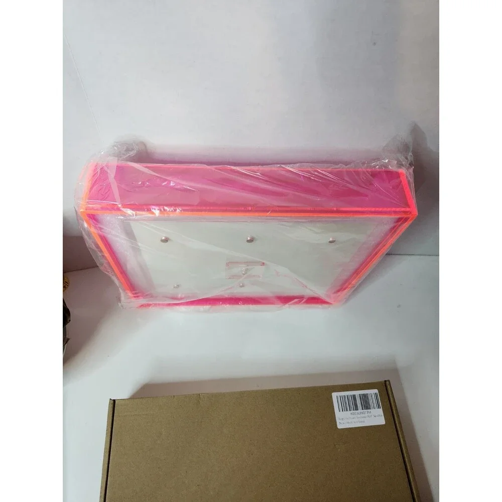 Unbranded holds 10